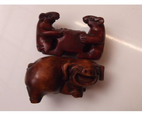 2 carved wood Chinese netsuke