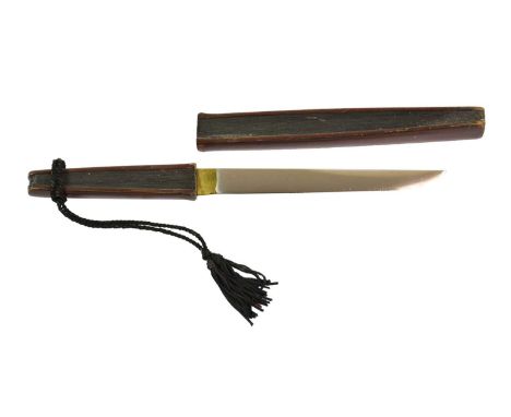 A Japanese Lady's Fan Tanto, the 14.5cm single edge steel blade with brass habaki, the maroon and black lacquer hilt and scab