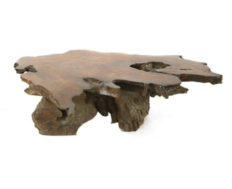 A massive trunk table,165cm wide43cm high