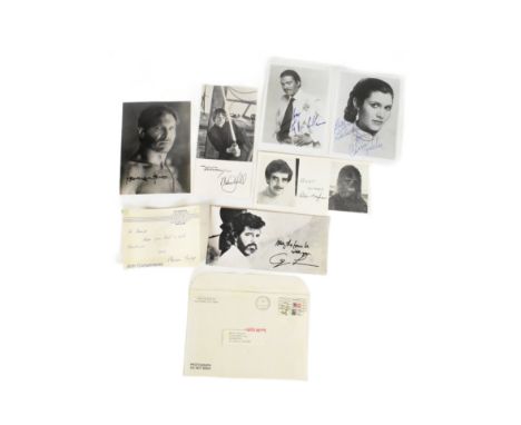 Star Wars - a collection of original vintage Star Wars Fan Club pre-printed autographs to include: Mark Hamill, Carrie Fisher