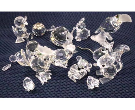 Ten mixed Swarovski and other crystal animals, largest H: 60 mm. P&amp;P Group 2 (£18+VAT for the first lot and £3+VAT for su