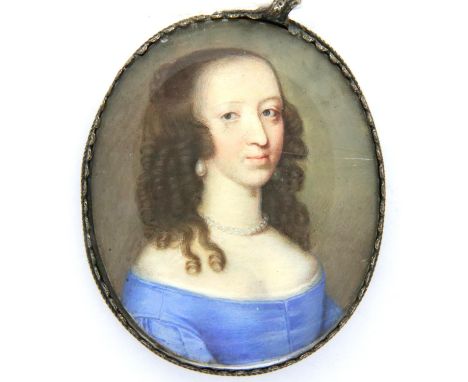 Good quality hand painted portrait miniature with pendant loop, H: 55 mm. Small scratch to glass 2 cm some damage to top of p