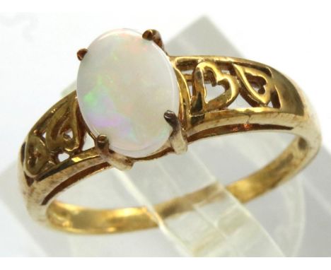 9ct gold opal set ring, size N, 2.1g. P&amp;P Group 1 (£14+VAT for the first lot and £1+VAT for subsequent lots) 