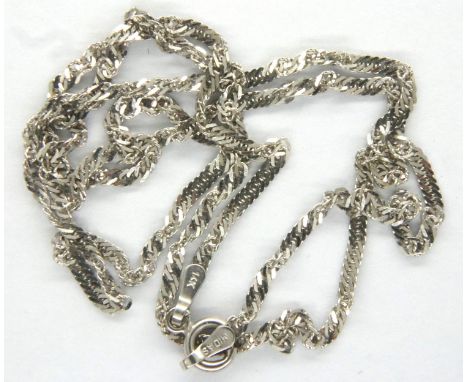 14k gold neck chain, L: 45 cm, 2.3g. P&amp;P Group 1 (£14+VAT for the first lot and £1+VAT for subsequent lots) 
