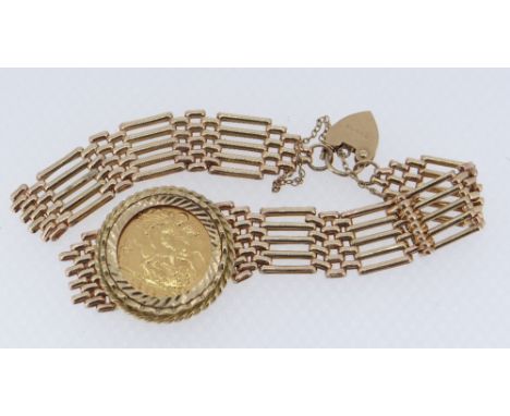 9CT GOLD GATE BRACELET WITH 9CT GOLD HEART PADLOCK &amp; 1982 HALF SOVEREIGN, 16.2g