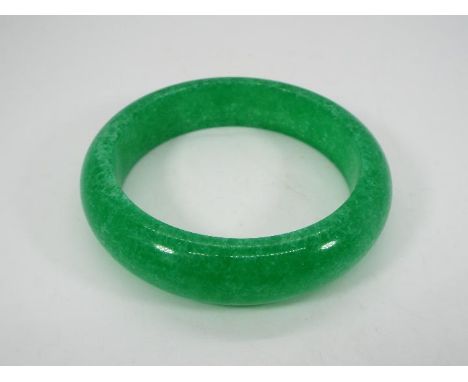 The Circle of Heaven Imperial Jade bangle, - Nephrite Jade, design BFYO48.01, #14165255 with authenticity certificate and dis