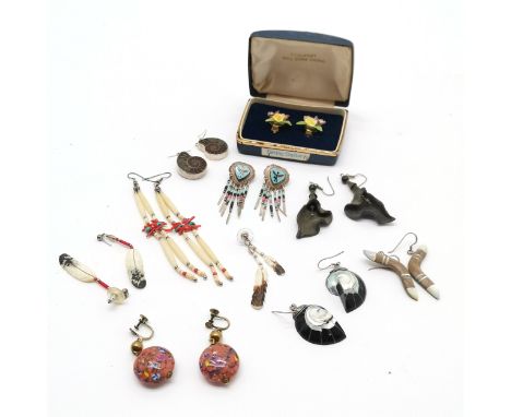 Qty of earrings inc some silver, Native North American Indian inc Quoc Turquoise Inc (Albuquerque), ammonite, shell, boomeran