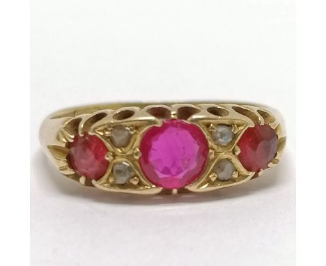 Antique 18ct hallmarked gold ruby (&amp; red stone) &amp; diamond ring - size M &amp; 3.4g total weight ~ wear to the stones 