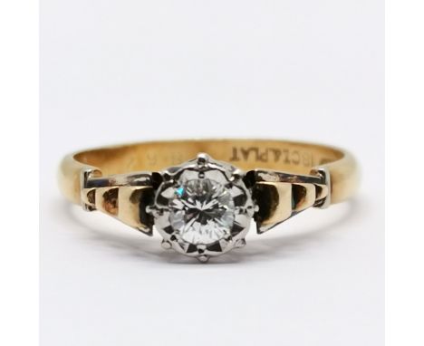 18ct gold &amp; platinum diamond solitaire ring with fancy shoulders - size K &amp; 2.4g total weight