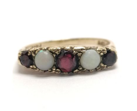 9ct hallmarked gold garnet / opal stone set ring - size M½ &amp; 2.7g total weight