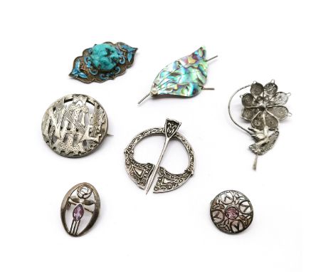 7 x silver brooches (inc unmarked) inc ANNIE (antique), pennanular, Chinese set with turquoise &amp; enamel butterflies, fili