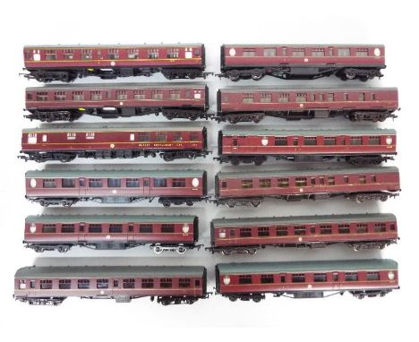 Bachmann, Mainline, Triang - A fleet of 12 unboxed OO gauge passenger coaches predominately by Mainline in BR maroon livery. 