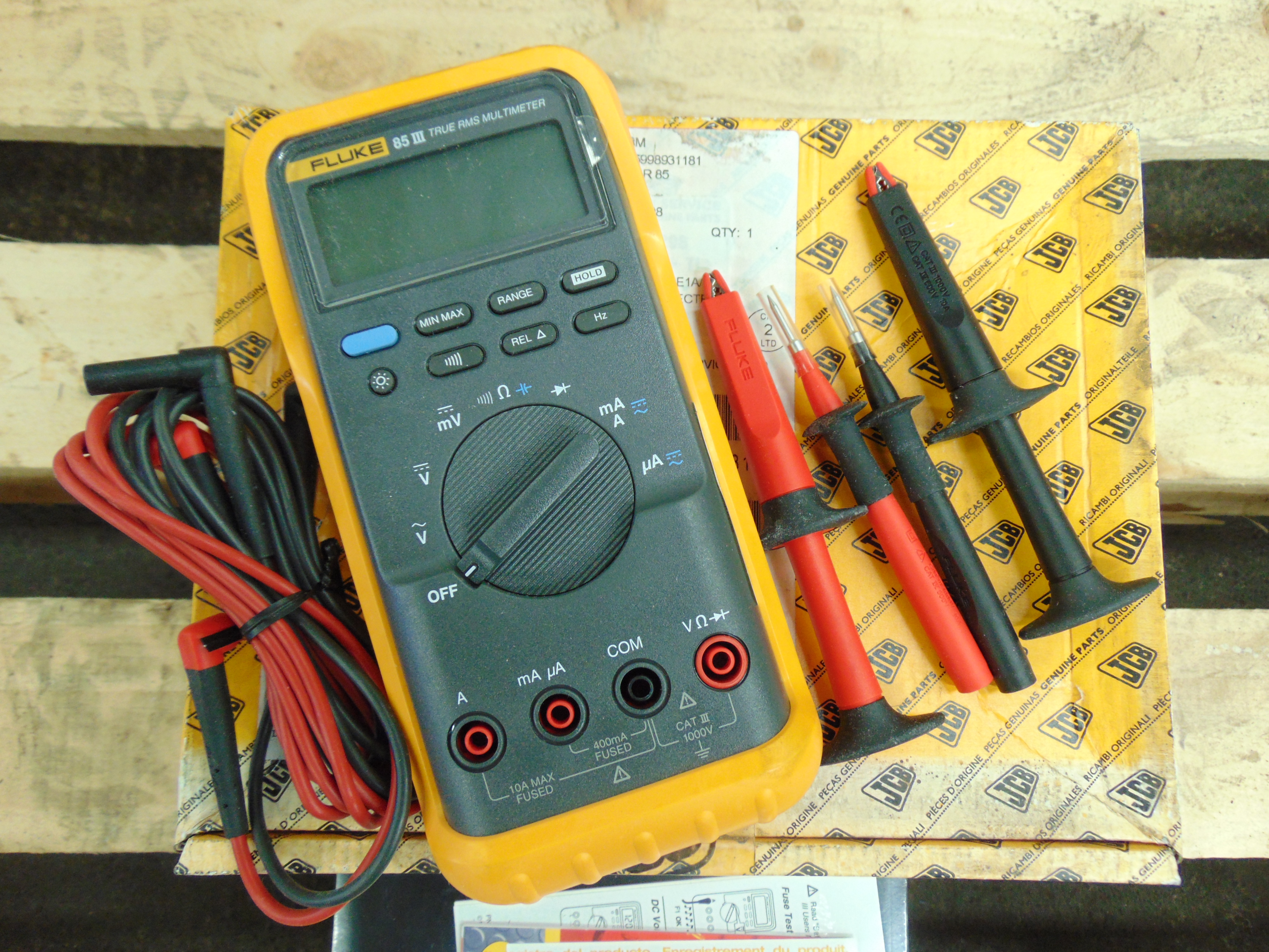 You are bidding on Direct from the UK Ministry Of Defence a Fluke 85