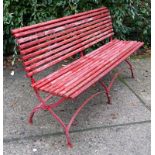 große Biergarten- Gartenbank rot