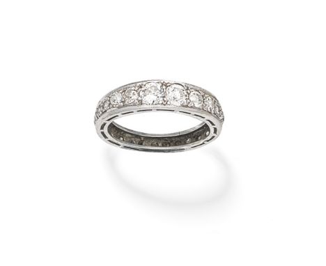 DIAMOND ETERNITY RINGSet throughout with graduated old brilliant-cut diamonds, diamonds approx. 0.75ct, ring size approx. K½F