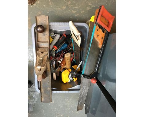 A mixed box of hand tools, to include saws, hammers, screwdrivers, hand drill, measuring devices etc; together with extremely
