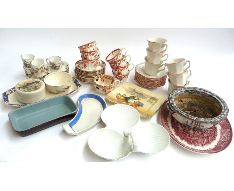 A mixed lot of ceramics to include a Royal Doulton 'Dutch Flower Market' dish; T.G Green Cornishware trinket dish; Meakin bow