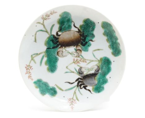 19th century Chinese famille verte dish, possibly Daoguang period, decorated with crabs eating bamboo, painted peach mark to 