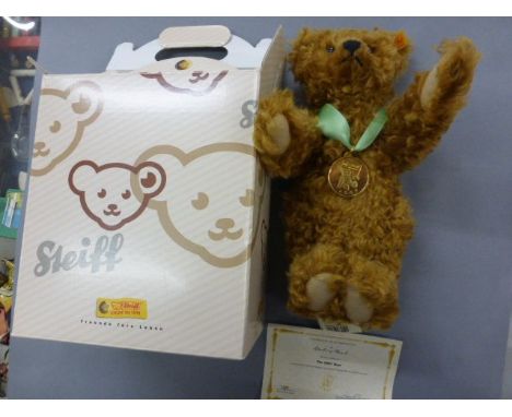 Boxed Steiff teddy bear for Danbury Mint 2007