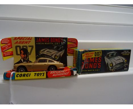 Boxed Corgi 261 James Bond 007 Aston Martin DB5 withh inner display stand, ejector figure, secret instructions and Corgi chec