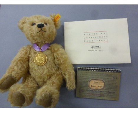 Boxed Steiff teddy bear, The Artist's Bear, blond with dark brown bear box and certificate