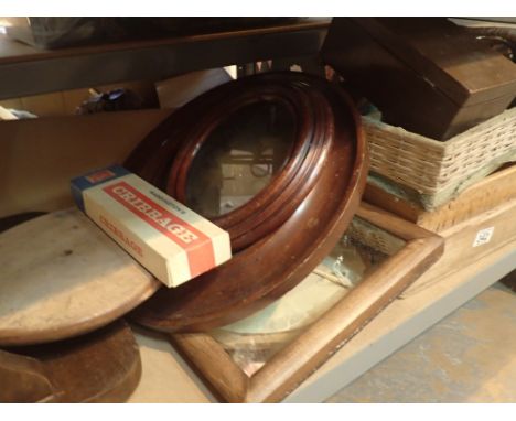 Shelf of treen items 