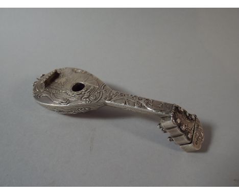 A Dutch Novelty Silver Snuff Box in The Form of A Lute. Birmingham Import Marks. 11 Cm Long. 