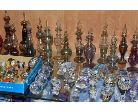 A COLLECTION OF SWAROVSKI CRYSTAL, EGYPTIAN SCENT BOTTLES AND SUNDRY ITEMS, to include Swarovski bear, tortoises, hedgehogs, 