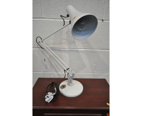 A WHITE MODEL 90 ANGLE POISE TABLE LAMP (condition - sticker to base, overall good condition)