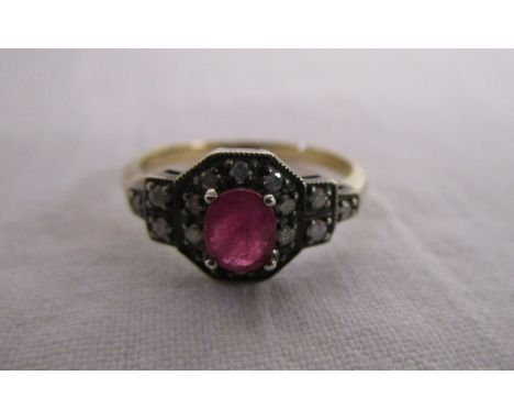 15ct gold ruby &amp; diamond set ring