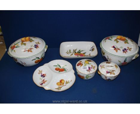 A quantity of Royal Worcester 'Evesham' including two large casserole dishes, serving dish, hors d'ouvres dish etc.