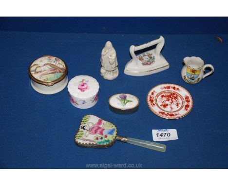 A small quantity of china including Coalport 'Shrewsbury' trinket pot, Coalport 'Indian tree' miniature plate with other trin