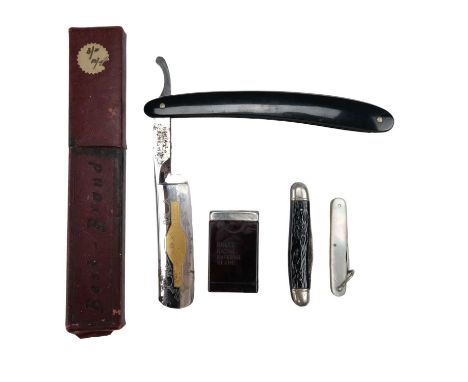 A boxed vintage Bet-Brand cut-throat razor and blades together with two small folding pocket knives, mid 20th century