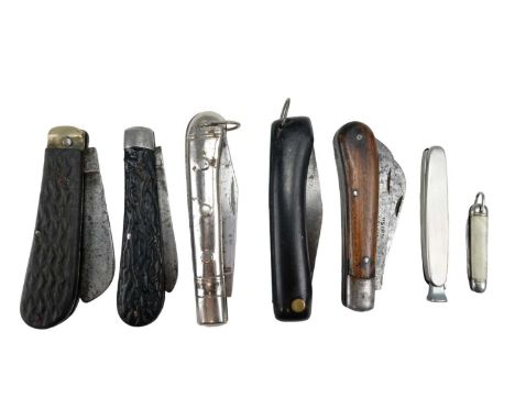 Seven various vintage folding clasp knives