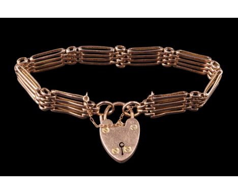 An Edwardian 15 ct gold gate link bracelet, Chester, 1907, 16.70 g, 18.5 cm