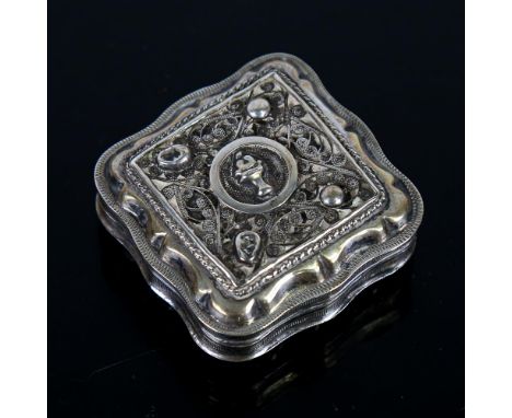 A late 19th/early 20th century Dutch silver snuffbox, square cushion form with wirework and engine turned decoration, 5.5cm x