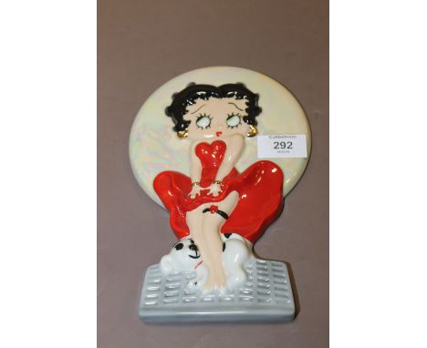 A COLLECTABLE WADE BETTY BOOP CERAMIC WALL HANGING