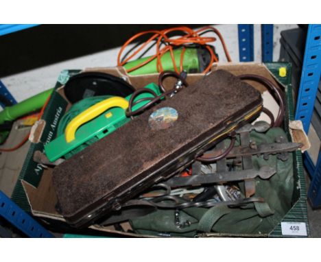 A SELECTION OF GARDEN EQUIPMENT & TOOLS TO INC GARDEN HOSE, ELECTRIC STRIMMER ,DRILL BITS ETC