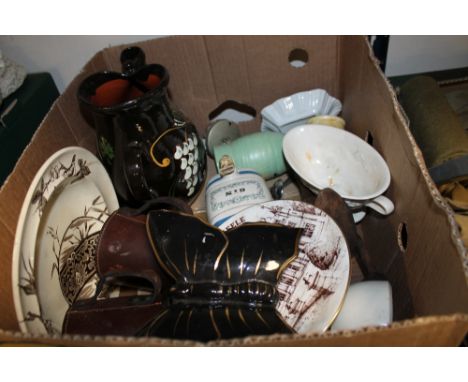A TRAY OF CERAMICS TO INC WADE