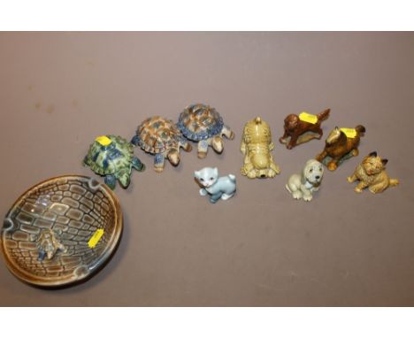 A SELECTION OF WADE FIGURES TO INC XMAS PUPPY, GREEN TORTOISE ETC