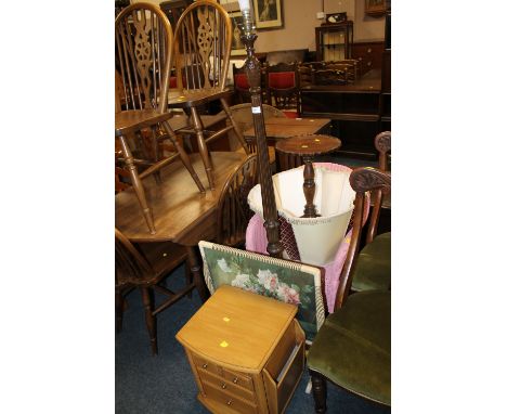 A STANDARD LAMP, LLOYD LOOM CHAIR, SCREEN, WINE TABLE & SMALL CHEST (5)