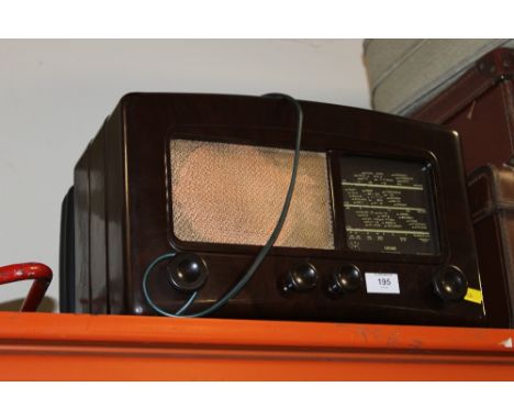 A VINTAGE BAKELITE COSSER RADIO & MICROPHONE