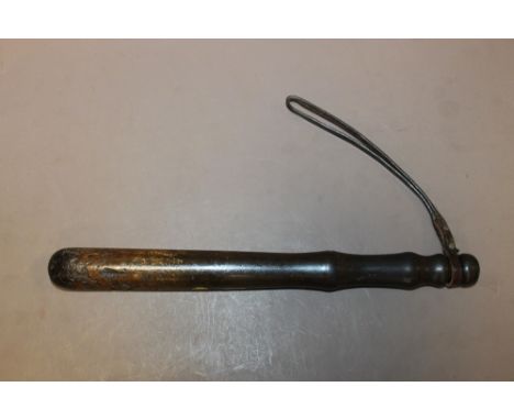 A VINTAGE WOODEN TRUNCHEON