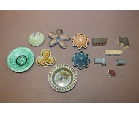 A SELECTION OF WADE ITEMS TO INC HOUSES, ASHTRAYS ETC