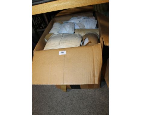 A BOX OF ASSORTED VINTAGE SEWING ITEMS