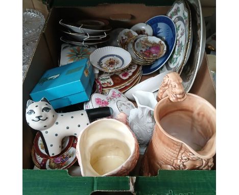 A box of assorted pottery including a Keraamika cat, E Radford etc.