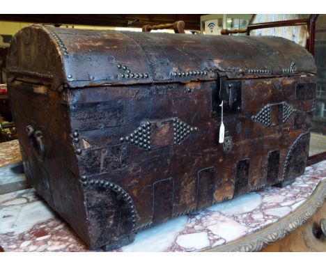 A 19th century travelling trunk, with stud work decoration, 76 cm wide
 Condition report Report by NG

Inside lid of trunk be