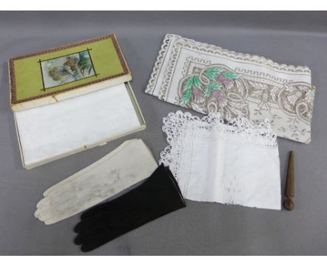Mixed lot to include vintage damask and table linen, gloves and card fan guards (a lot) 