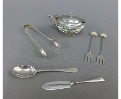 An Edwardian silver mustard, Walker &amp; Hall, Sheffield 1901 together with miscellaneous silver flatware to include two pic