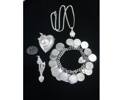 Heart shaped Sterling silver vesta with enamel cherub stamped 925 silver, a Sterling silver love spoon pendant with daffodils